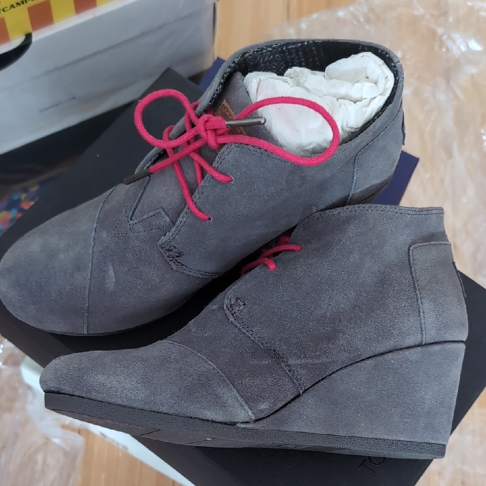 Toms Gray and Pink Wedge Booties